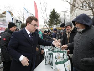 Fidan dağıtım etkinliği düzenlendi