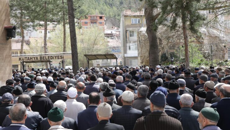 Hayatını kaybeden lise öğrencisi son yolculuğuna uğurlandı