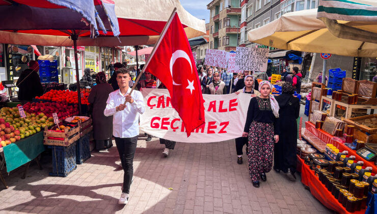 Domaniç’te öğrencilerden 18 Mart yürüyüşü