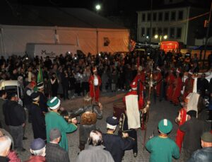 Ulu Cami önünde coşkulu mehter konseri