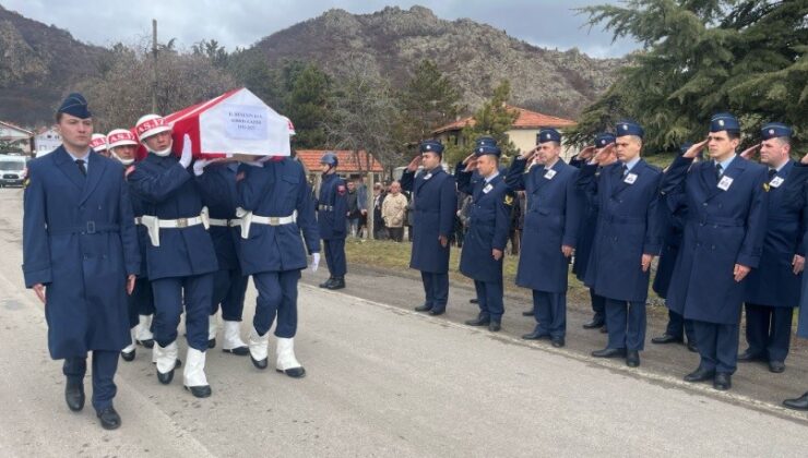 Kıbrıs gazisine askeri törenle veda