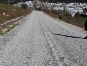 Kütahya’da yenilenen köy yolları ile ulaşım kolaylaştı