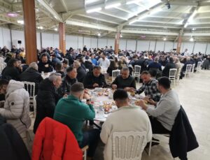 Gediz’de esnaflar ve ilçe protokolü iftarda buluştu