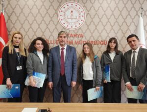 Kütahyalı öğrencilerden TÜBİTAK yarışmasında büyük başarı
