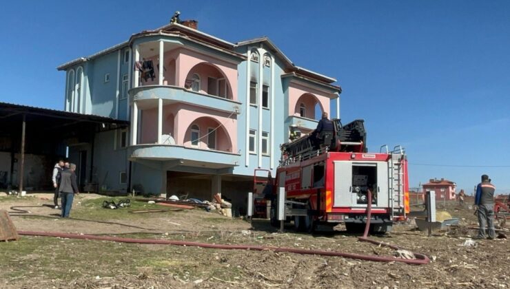 Yangın paniği! Dumandan etkilenen iki kişi hastanelik oldu