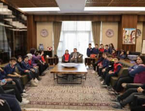 Minik başkan seçim vaadini gerçekleştirdi