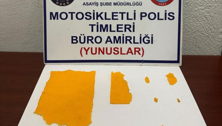 Yunuslar yine yakaladı! Bu kez telefon kılıfından çıktı