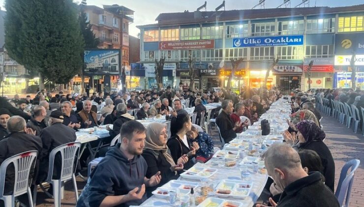 MHP ve Ülkü Ocakları iftarından iftar