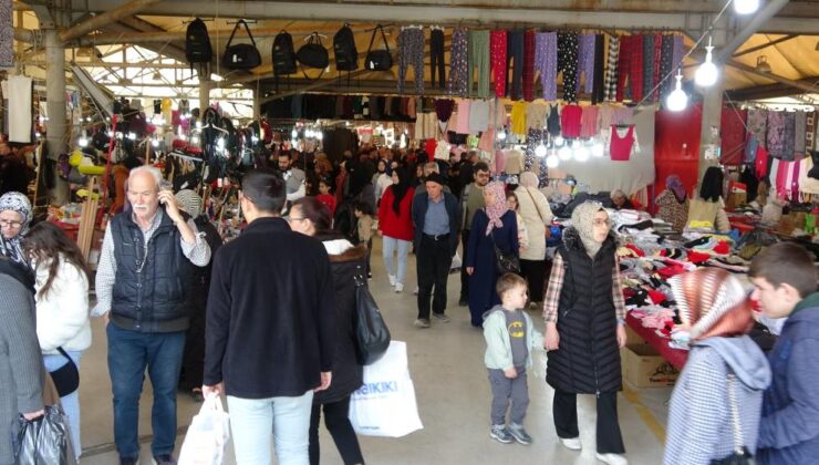 Çarşı pazarda bayram hareketliliği
