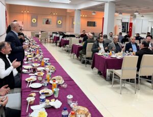 Köy ve mahalle muhtarları iftarda buluştu