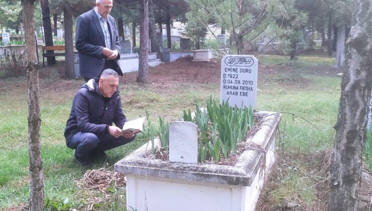 Arife günü mezarlıklar doldu taştı