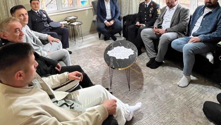 Şehit ailesine bayram ziyareti