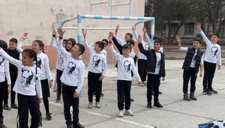 Linyit İlkokulunda Çanakkale Zaferi coşkuyla kutlandı