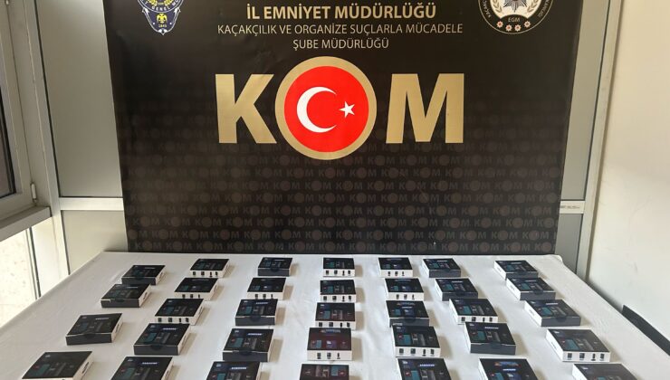 Kargo ile gönderilen paketten kaçak telefonlar çıktı