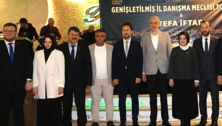 Belediye Meclis üyeleri de AK Parti’ye katıldı