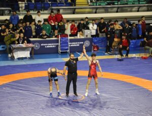 Güreş Şampiyonası’nda Kütahyalı sporcudan büyük başarı