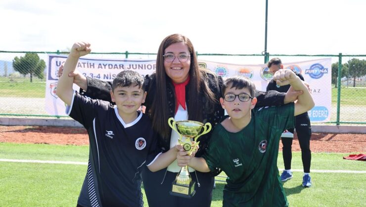 Miniklerin turnuva heyecanı