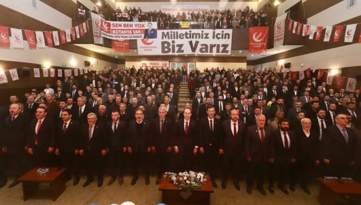 Erbakan Kütahya’da partililerle buluştu