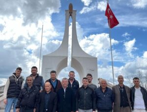 Köylülerden şehitlik ziyareti ve bayram kutlamaları