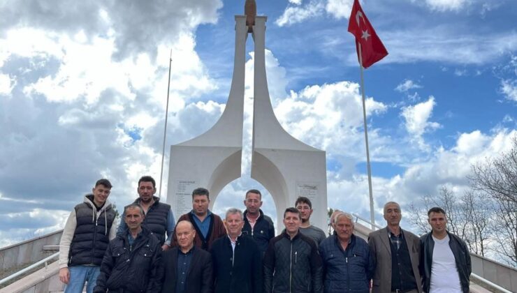 Köylülerden şehitlik ziyareti ve bayram kutlamaları