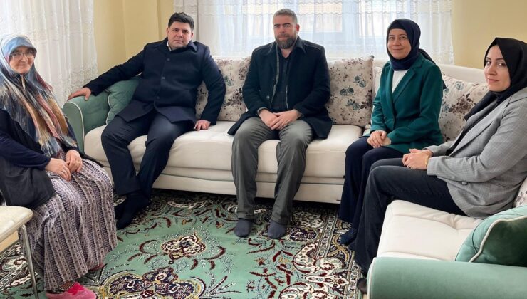 Kaymakam Seyman şehit ailesini ziyaret etti
