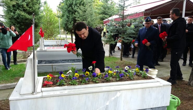 Polis Haftası etkinlikleri kapsamında şehitlik ziyareti