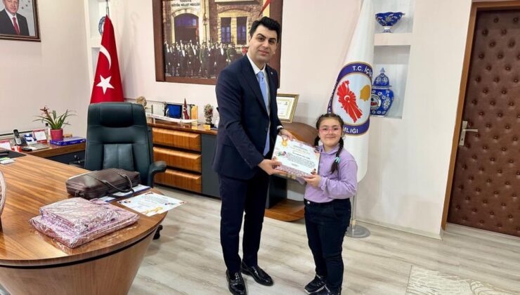 Kaymakam Bahar’dan kitap kurdu öğrencilere ödül