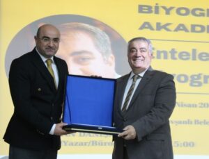 “Entelektüel Biyografi” etkinliğine yoğun ilgi