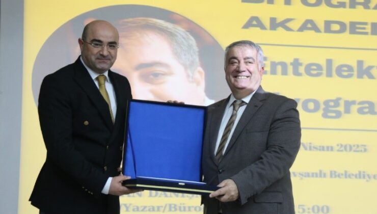 “Entelektüel Biyografi” etkinliğine yoğun ilgi