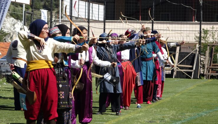 Türk okçuluğu müsabakaları coşkuyla gerçekleşti