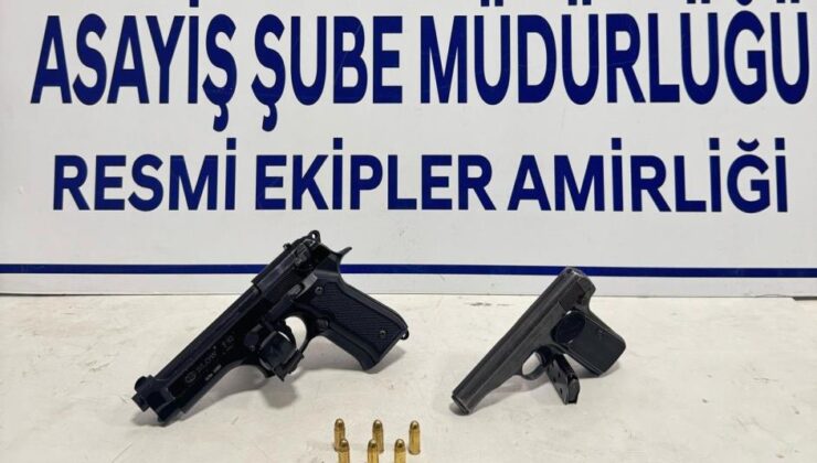 Dur ihtarına uymayan araçta silah ele geçirildi