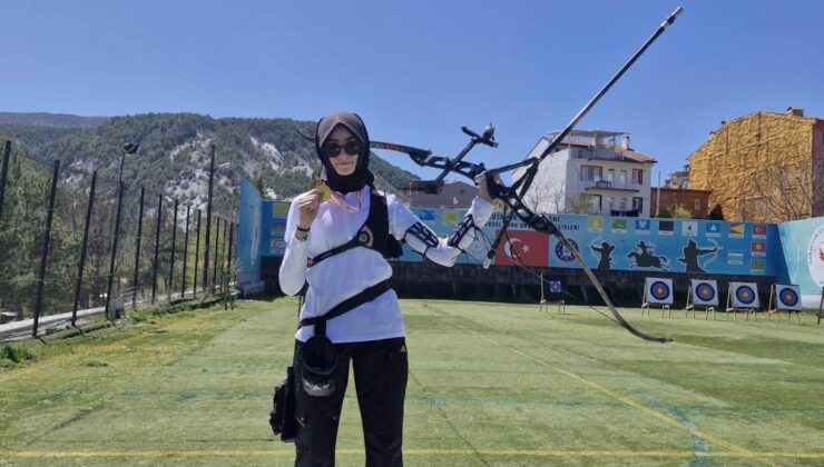 Fatıma Zehra Öz okçulukta il birincisi oldu