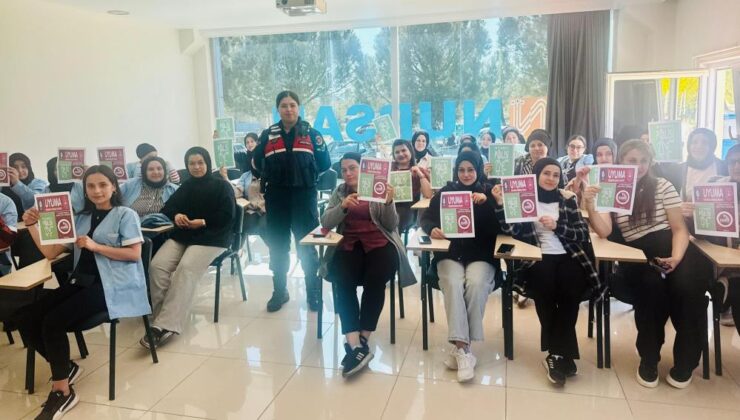Kadın işçilere “En İyi Narkotik Polisi Anne” semineri