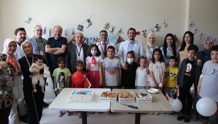 23 Nisan coşkusu Şehir Hastanesi’nde yaşandı