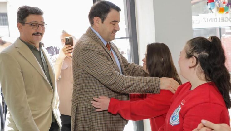 Vali Işın’dan Down Cafe’ye ziyaret