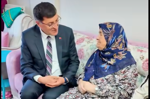 Başkan Kahveci’den şehit ailesi ziyareti
