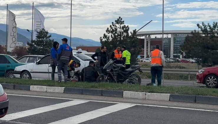 Motosiklet ile otomobil çarpıştı: 1 yaralı