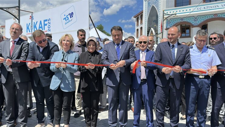 Kütahya İstihdam ve Kariyer Fuarı kapılarını açtı
