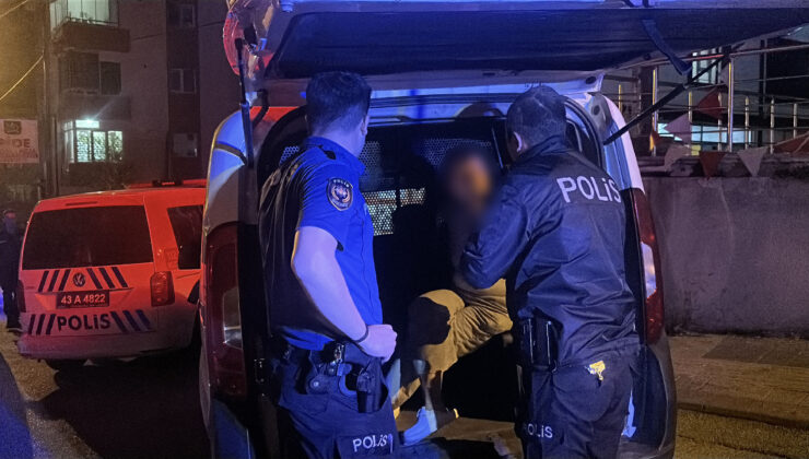Annesini bıçakla rehin alan kadın tutuklandı