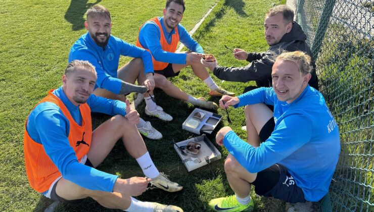 Mavi Şimşekler’e moral tatlısı