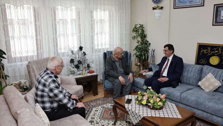 Başkan Kahveciden Şair Kahraman’a geçmiş olsun ziyareti