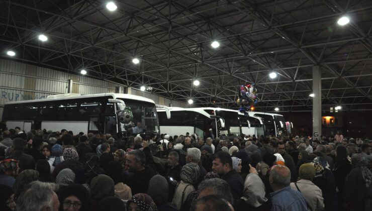 İlk hac kafilesi dualarla uğurlandı