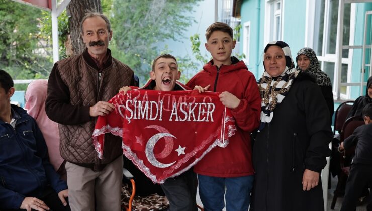 Özel bireylere asker kınası eğlencesi