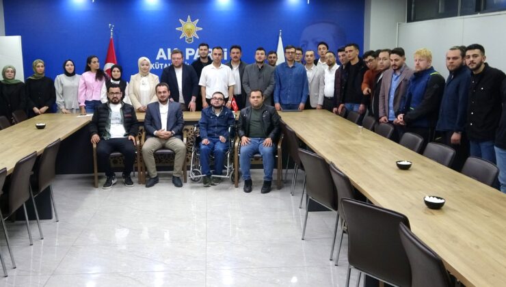 AK Parti İl Gençlik Kolları Başkanlığının yeni yönetimi belli oldu