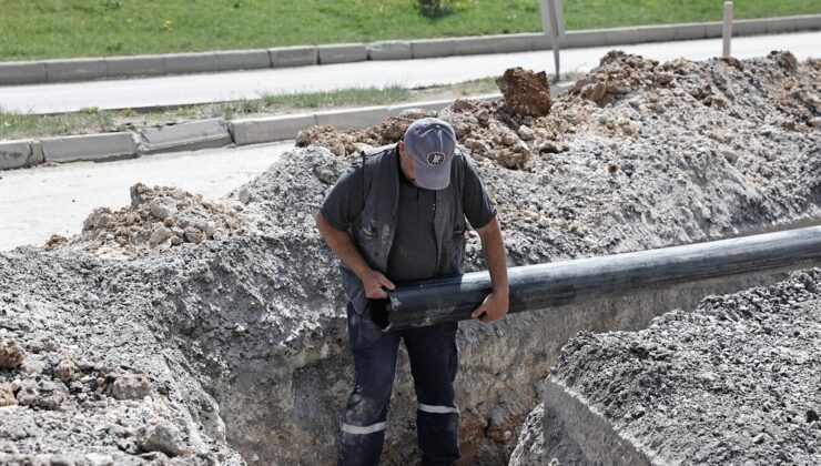 Akkent Mahallesi’nde içme suyu hattı yenileniyor