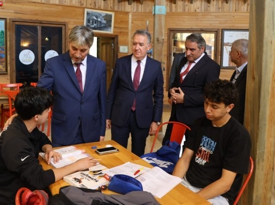 İlçedeki eğitim faaliyetleri ele alındı