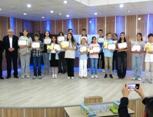 Gençleri kitap okumaya ve öğrenmeye teşvik eden proje