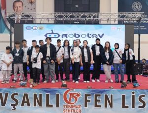 Kütahyalı öğrencilerden Robotav yarışmasında derece
