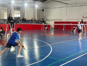 Badminton turnuvasında nefes kesen mücadele