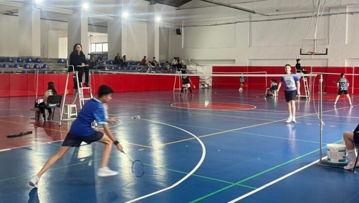 Badminton turnuvasında nefes kesen mücadele